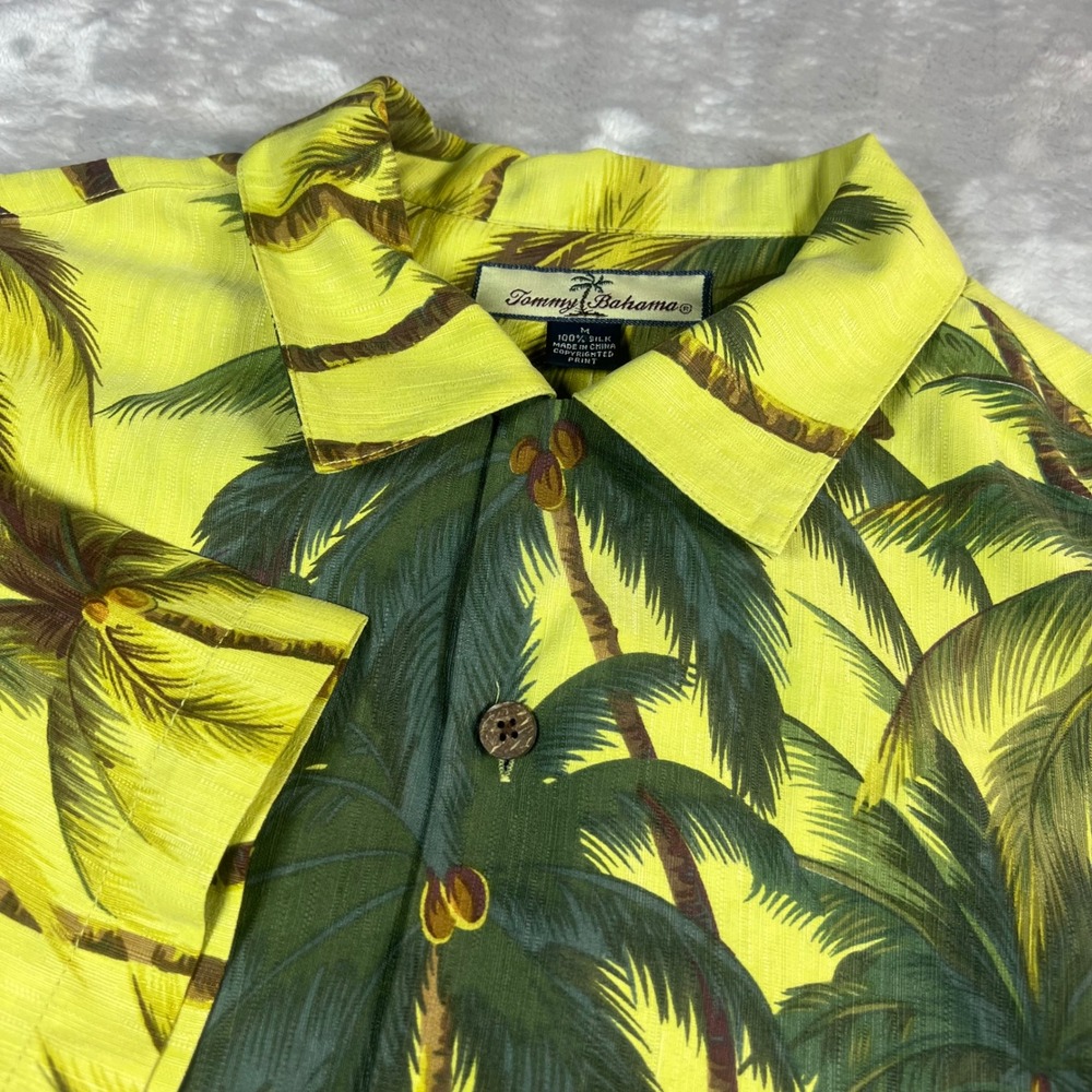 Tommy Bahama Men's M Adult Shirt Yellow Silk Palm Tree Tropical Camp Button Up